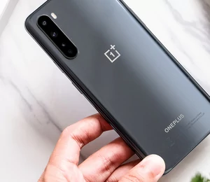 OnePlus 8T, 8 Pro et Nord : Amazon brade les smartphones OnePlus pour les ventes flash de la rentrée